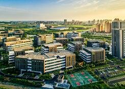 全國(guó)人大代表、沈陽(yáng)市委書記王新偉：沈陽(yáng)將積極融入國(guó)家戰(zhàn)略性新興產(chǎn)業(yè)集群建設(shè)